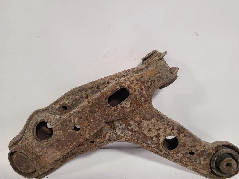 Brazo de control inferior del pasajero delantero Opt F41 compatible con 93-02 CAMARO 1686910 Foto 2 de 3