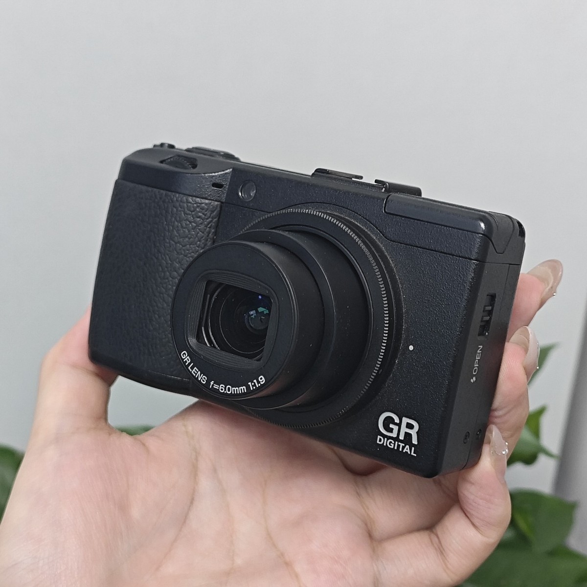RICOH GR DIGITAL III Digital Camera 10.0 Megapixel CCD Sensor GRD3