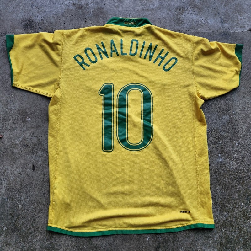 Authentic Nike Brazil National Team Jersey - Ronaldinho #10  Size Large  Vintage