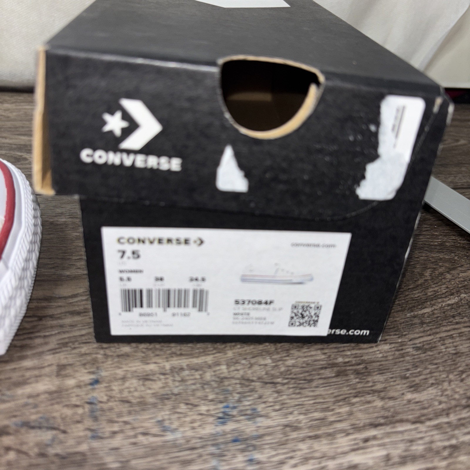 Converse Chuck Taylor All Star Shoreline Slip Low Top Women’s Sneaker - White thumbnail 12