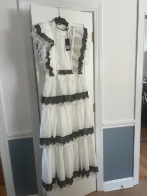 Hunter Bell Annabelle Tiered Silk Organza Formal Lace Dress Size 12 new w/tags | eBay Hunter Bell Annabelle Tiered Silk Organza Formal Lace Dress Size 12 new w/tags | eBay