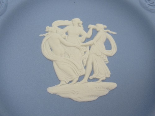 WEDGWOOD White on Blue Jasperware Demitasse 4.5" Saucer 3 Muses Graces Dancing - Picture 6 of 13