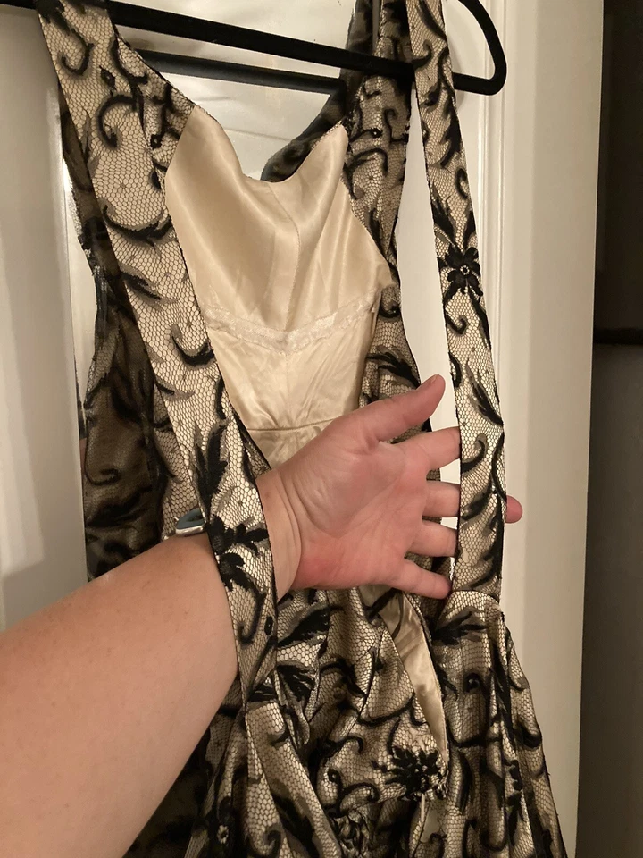 Vintage Don Loper 1950’s Dress Tagged. RARE - Image 4 of 4
