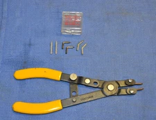 Craftsman reversible (in or out) retaining ring clip pliers with 4 sets of tips