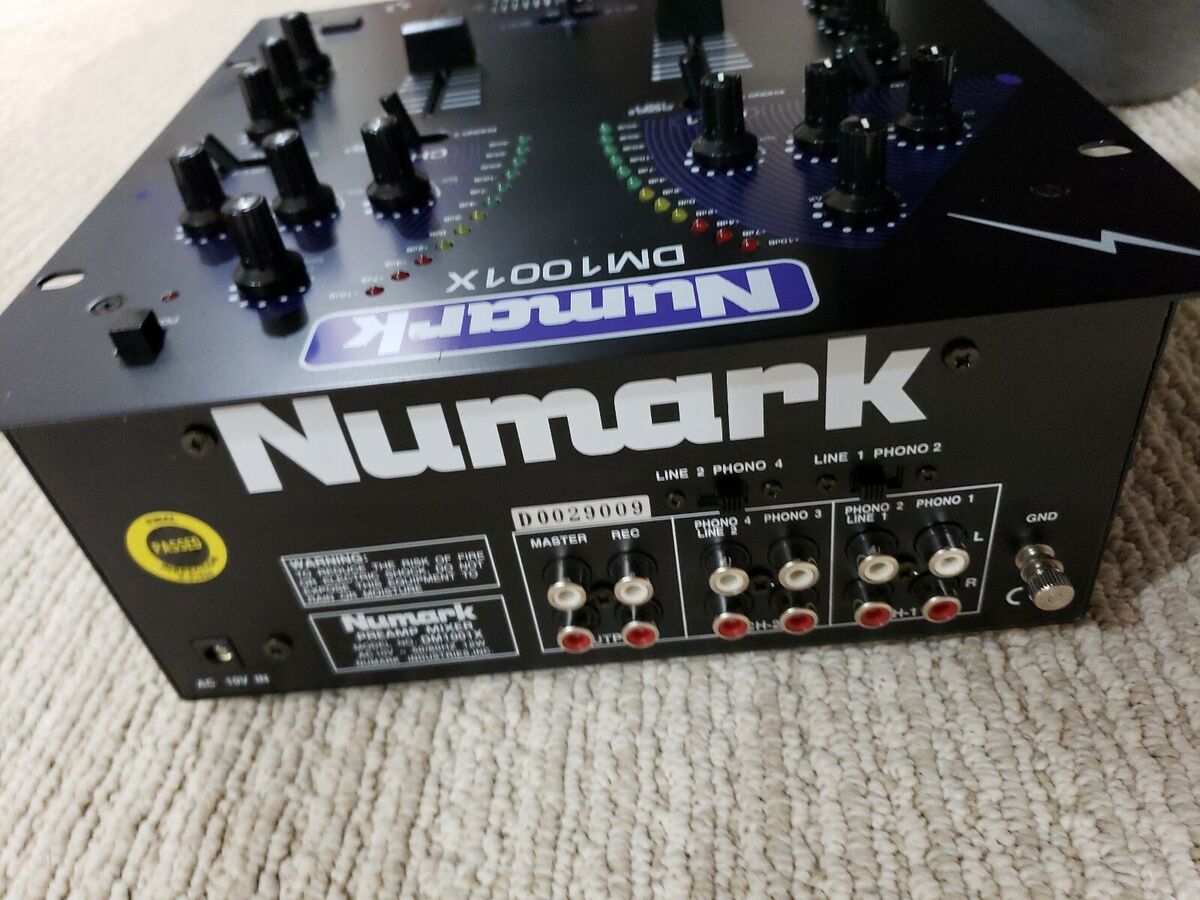 Numark Mixer, Mint Condition, DM1001X, 4 phono & 2 line Numark Mixer, Mint Condition, DM1001X, 4 phono & 2 line
