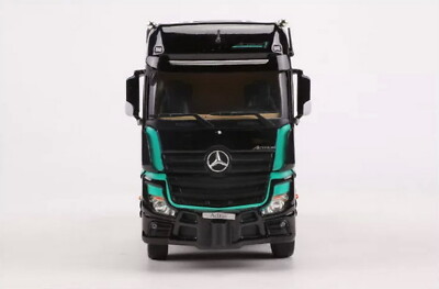 1/50 Mercedes-Benz Actros SLT GigaSpace 8x4 Black Diecast model