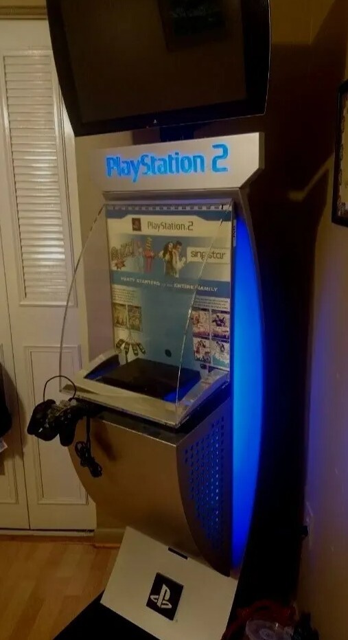 Sony PS2 Playstation 2 Rare InStore Gaming Display Kiosk RD97202 W