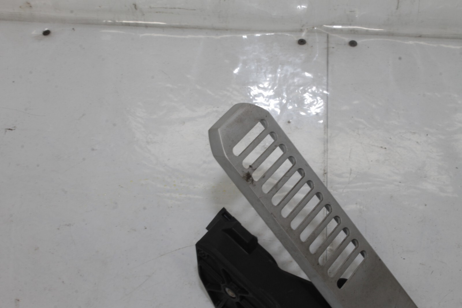 12-14 MCLAREN MP4-12C 12C 570 650 OEM GAS PEDAL ACCELERATOR 11C0388CP ASSEMBLY