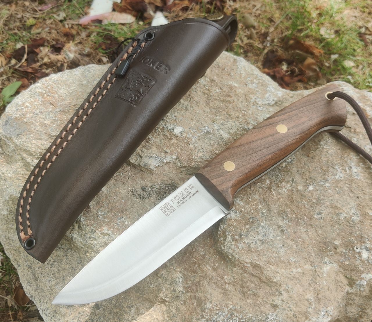 Joker Messer Ranger Scandi Walnuss Bushcraft Lederscheide Fixed Blade