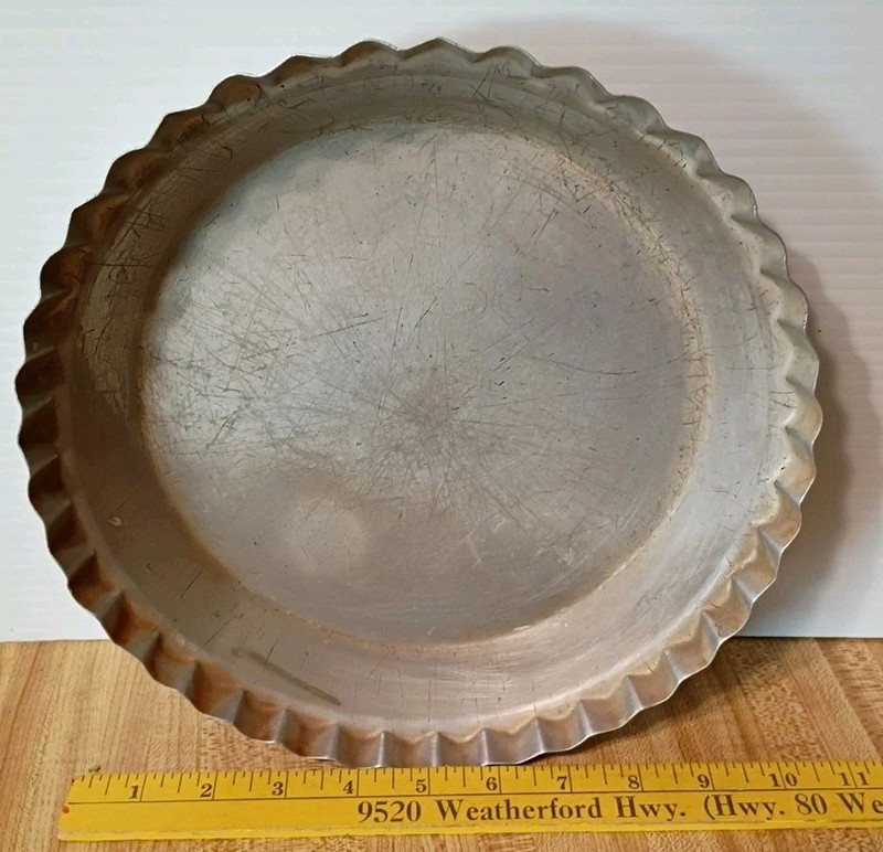 Wear-Ever No. 2865 Aluminum Vintage 10" Round Pie Dish Silver Original Vintage