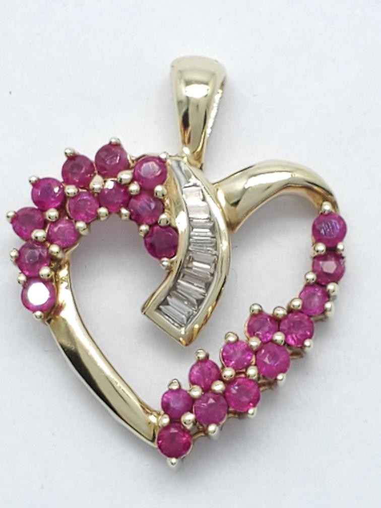 10K Solid Yellow Gold Ruby Diamond Accent Heart P… - image 1