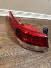 Halogen Tail Light Outer Driver Side For 2016-2020 Kia Optima Sedan 92401-D5000