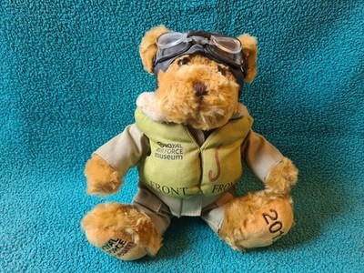 Royal Air Force Museum 2019 Teddybär, Feuerschale & Co.