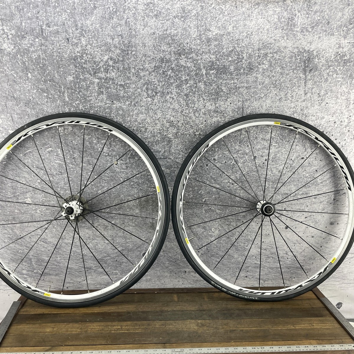 Mavic Ksyrium Equipe 700C WHite Wheelset Road Clincher Rim Shimano