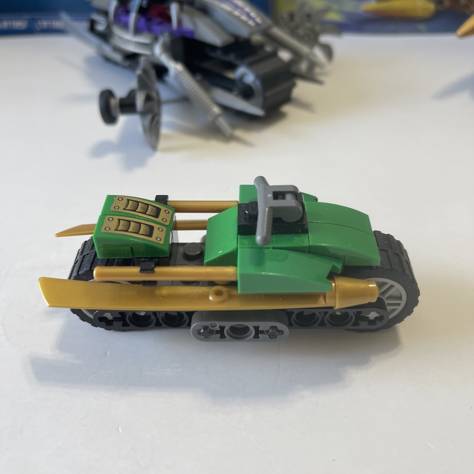 Foto 10 di 24