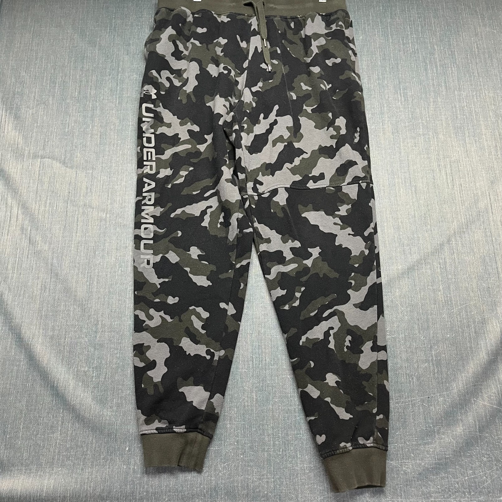 Under Armour Men's Joggers Size XL Green Black Camo ColdGear Fleece Sweatpants
