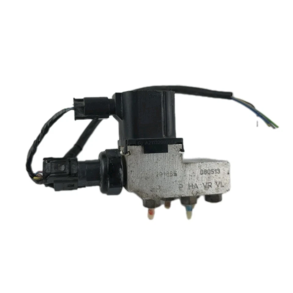 03-11 Mercedes E550 CLS550 OEM Bloque de válvulas Airmatic con arnés Foto 2 de 4