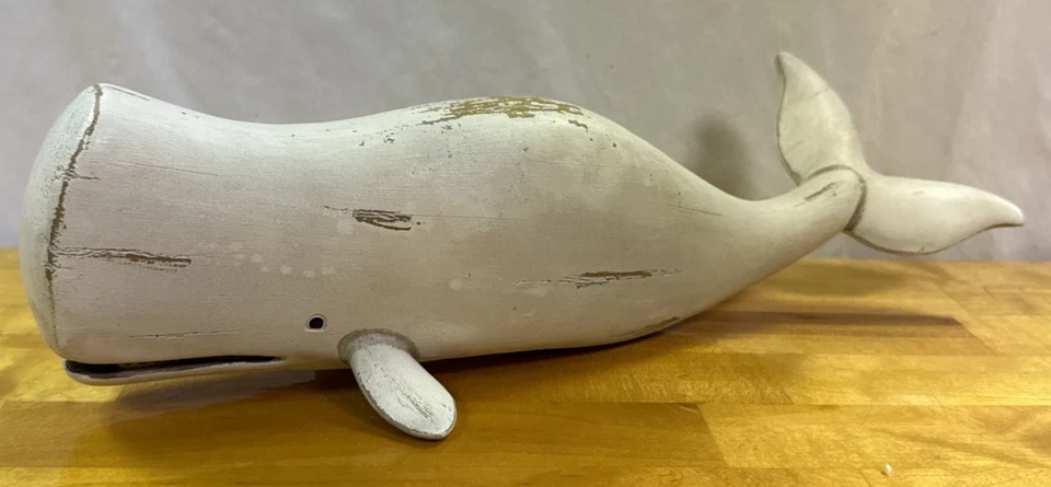 Escultura de cachalote Moby Dick de colección 14" L x 4" H color blanco roto tallado en muy buena condición Foto 2 de 4