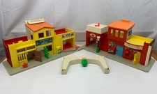 1973 Fisher-Price Little People Play Family Village Main Street - 997 Vintage