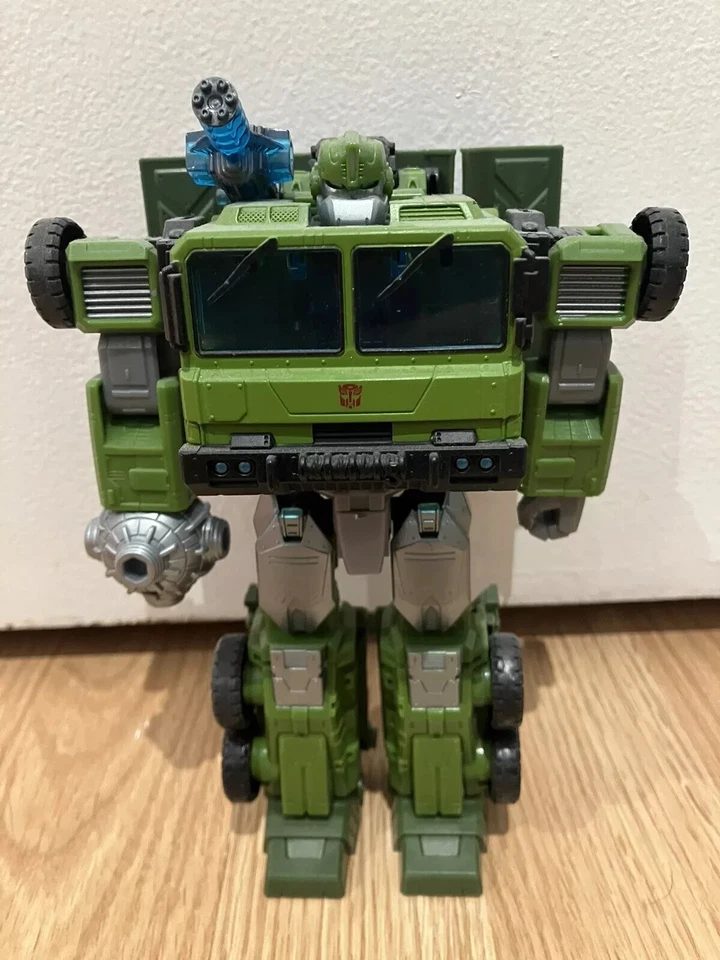TRANSFORMERS CHUG LEGACY BULKHEAD 100% COMPLETE + MANUAL - Image 2 of 2