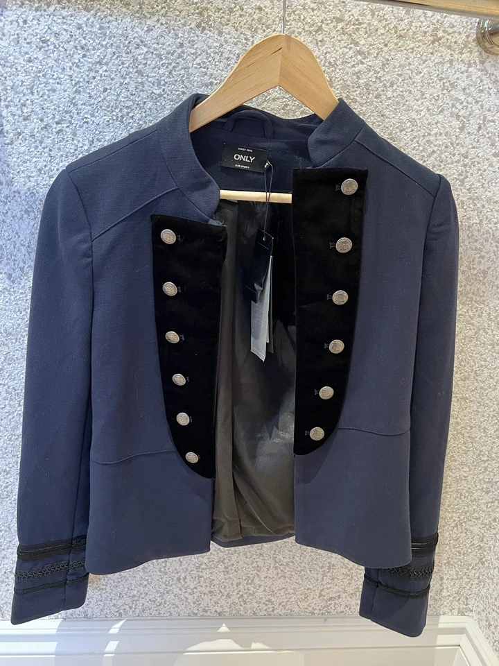Blazer Chaqueta Militar Solo Mujer Azul Marino Negro Terciopelo Solapa, EU 34, NUEVO CON ETIQUETAS Foto 2 de 4
