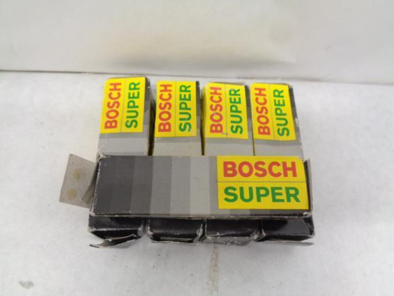BRAND NEW BOSCH SUPER PORSCHE 911 SPARK PLUGS 5-PACK 7410 R13T3