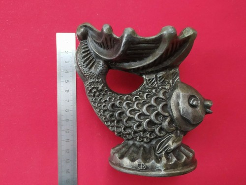 Soviet vintage metal ashtray "Fish with a shell" Figurine fish USSR - Picture 3 of 12