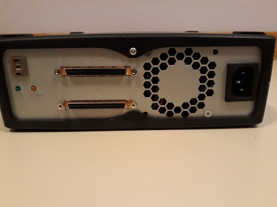 HP LTO-3 800Gb Tape drive EXTERNAL LVD EH842B Ultrium 920 EH842-69201 443584-001 - Image 3 of 3