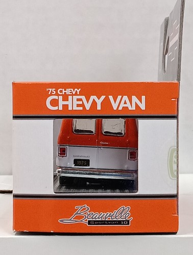 2025 M2 Machines 1975 Chevrolet Van G10 orange Beauville Sportvan 10. R97 32500. - Bild 8 von 8