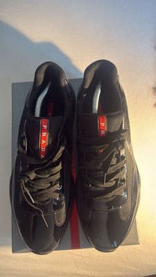 Prada Cups Schwarz