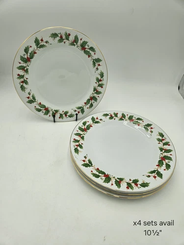 China Pearl Noel Set Of 4 Holly & Berries Christmas Holiday Dinner Plates 10½" 