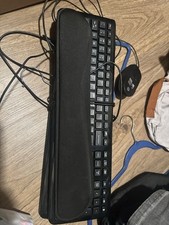 Amazon Basics USB Wired Computer Keyboard and Wired Mouse Bundle Pack