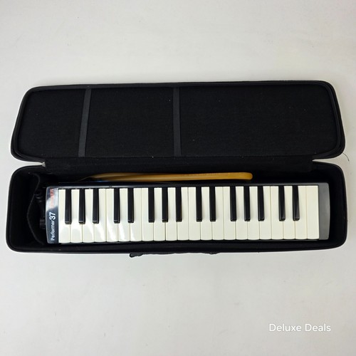 Hohner Performer 37 Key Melodica - Black