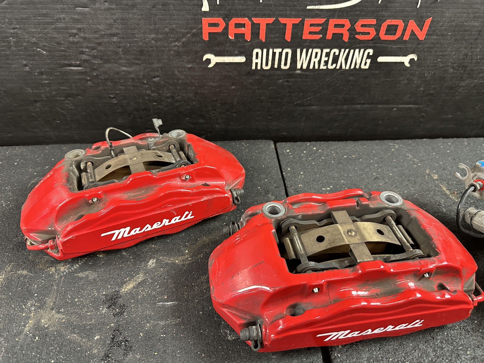 14-17 MASERATI GHIBLI SET OF FRONT AND REAR BREMBO BRAKE CALIPERS RED