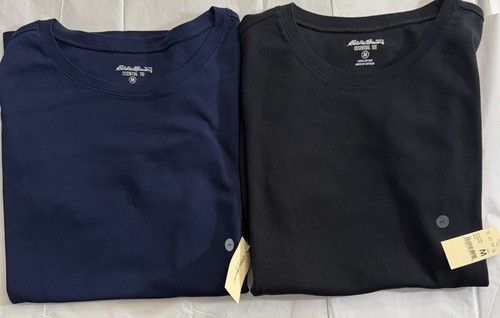 Neu mit Etikett - Eddie Bauer - 2 Tops schwarz & blau Größe Medium - Baumwoll-T-Shirt