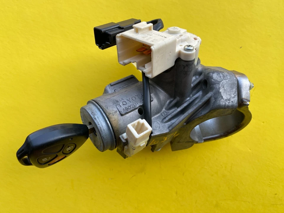 2008-2012 SCION xB STEERING IGNITION SWITCH LOCK W/ KEY CYLINDER OEM 45020-42-4 - Image 3 of 4