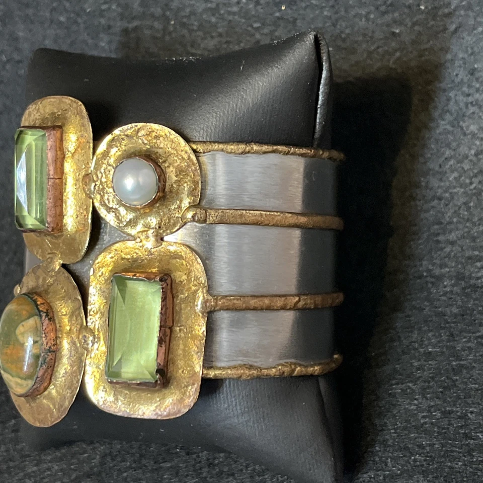 Pulsera Brazalete Ancho Brutalista Abstracto Vintage Verde Unakita Estrás Perla Foto 2 de 4