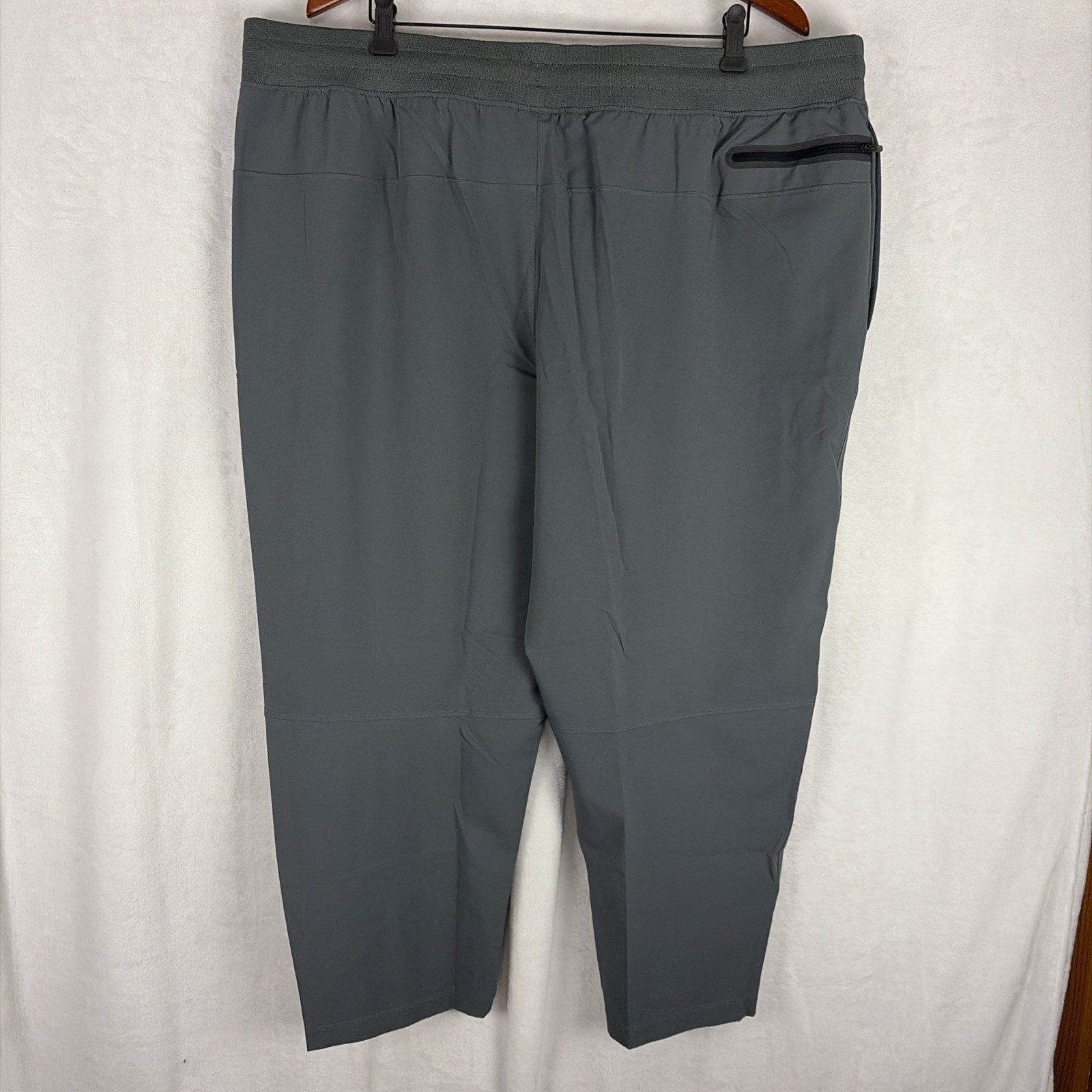 Under Armour Sportstyle Elite CROPPED Dark Gray Sweat Pants 1376965 Mens 3XL NWT thumbnail 4
