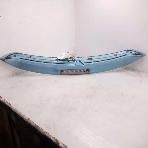 12-17 TOYOTA PRIUS C BLUE REAR SPOILER ASSEMBLY - Image 4 of 4