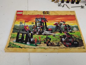 Lego Bull's Attack 6096 Knight's Kingdom 100% Complete Set 313 Pieces 4 Figures