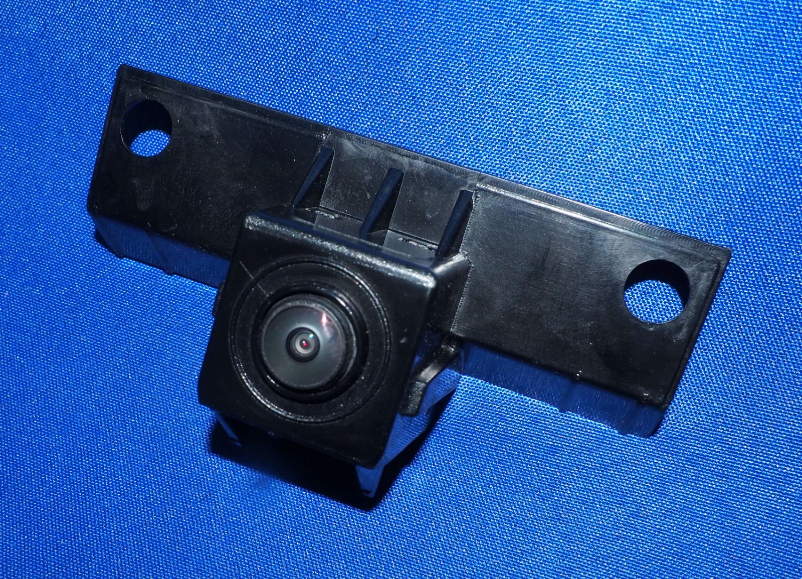 2022-2026 Maserati MC20 MCPura Rear View Camera OEM Base 670214600 Nice! 1K Mi
