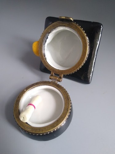 Porcelain Hinged Graduation Cap w/ Diploma Trinket Box School College Keepsake - Picture 10 of 10