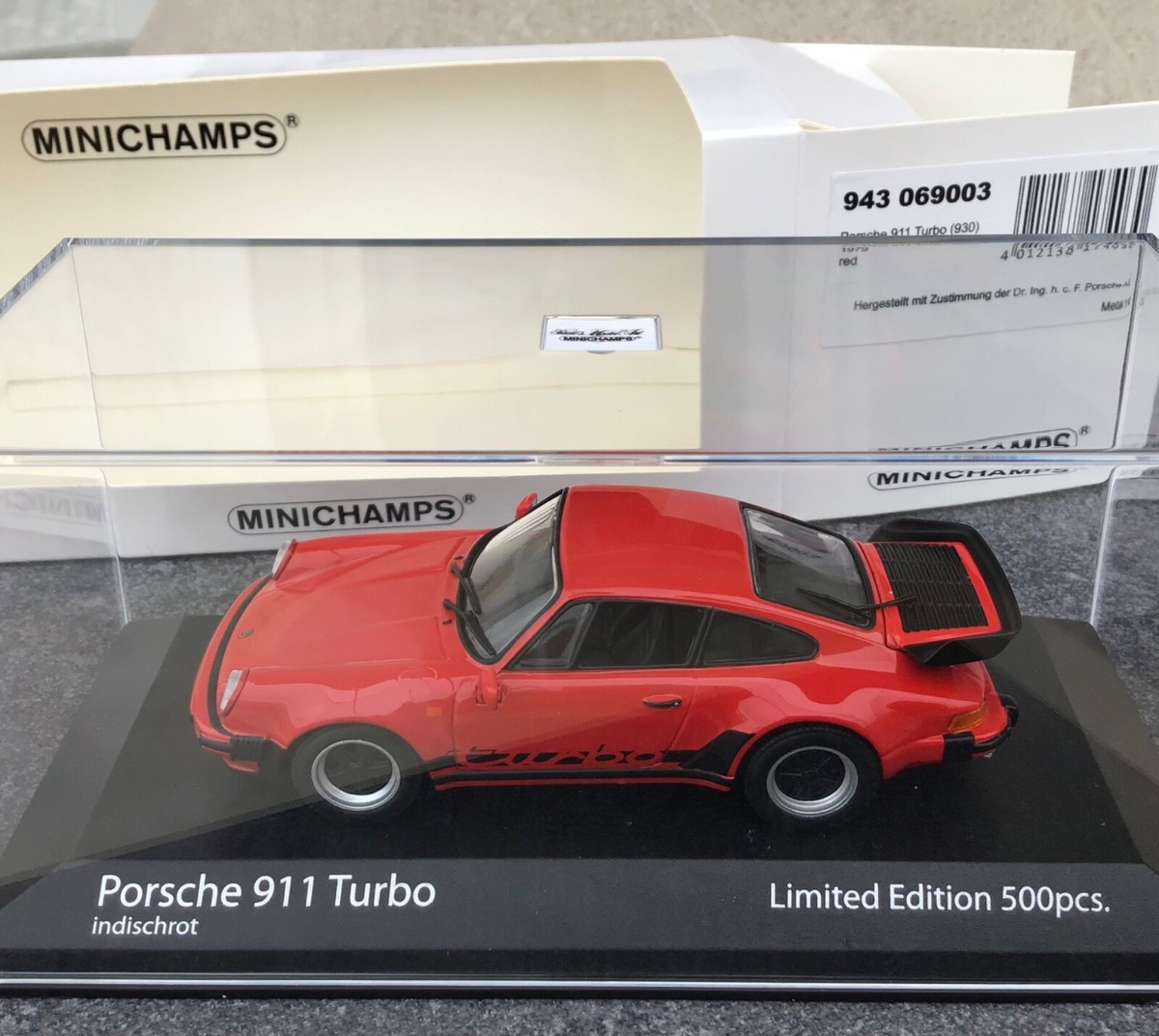 西ドイツ製、Porsche 純正911 Turbo ミニカー 赤 1/43