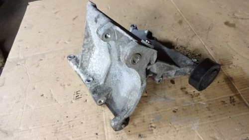 Mercedes-Benz W208 C208 CLK 230 K Klimakompressor halter Spannrolle R1110960345