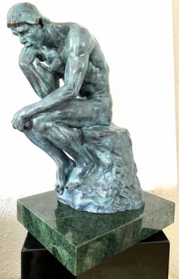 Edle Bronze Statue - Der Denker auf Marmorsockel signiert Rodin - Nachguss