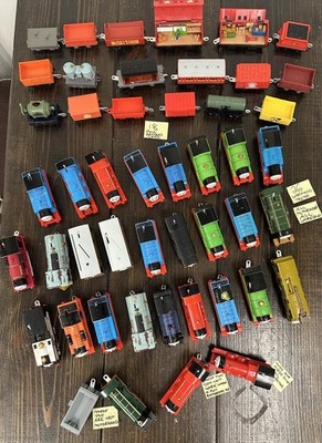 Thomas the Train 28 Motorized Engines(2 Non- working) & 2 Push Engines & 18 Cars