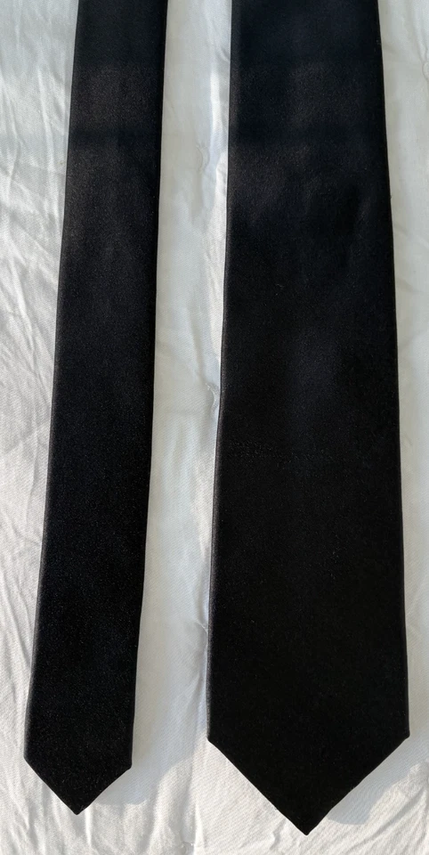 Corbata Valentino para hombre 100 % seda negra - solo usada una vez Foto 3 de 4