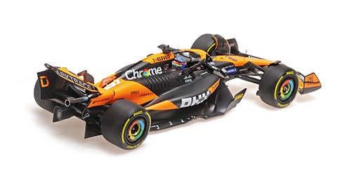 1:18 Minichamps 537243181 Oscar Piastri Mclaren MCL38 1st win Hungarian GP 2024 - Picture 2 of 4