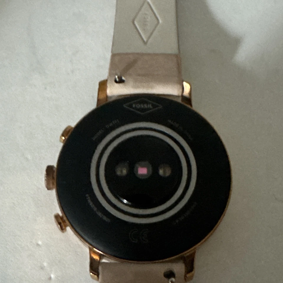 Fossil Venture Q HR  Ladies Smartwatch Gen 4 DW7F1 excellent condition 18mm Gold - Image 3 of 4