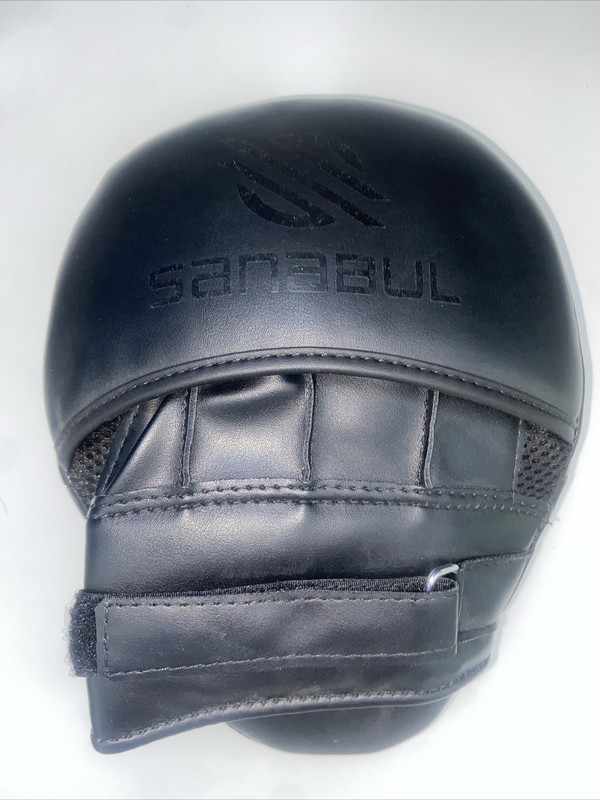 Sanabul 1 Mitt Curved Boxing MMA Punch Training Pad Spar Impact Resistant, BLACK